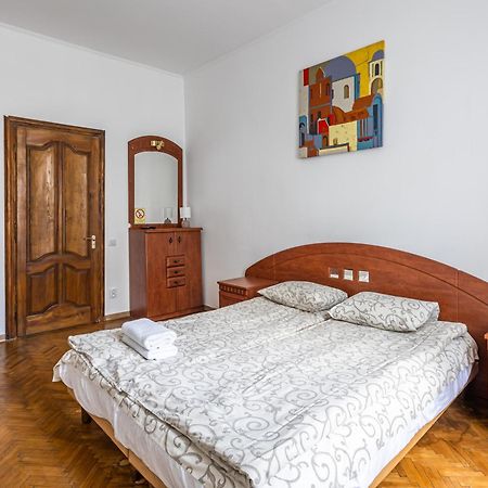 Next To Opera Apartment Lemberg Exterior foto